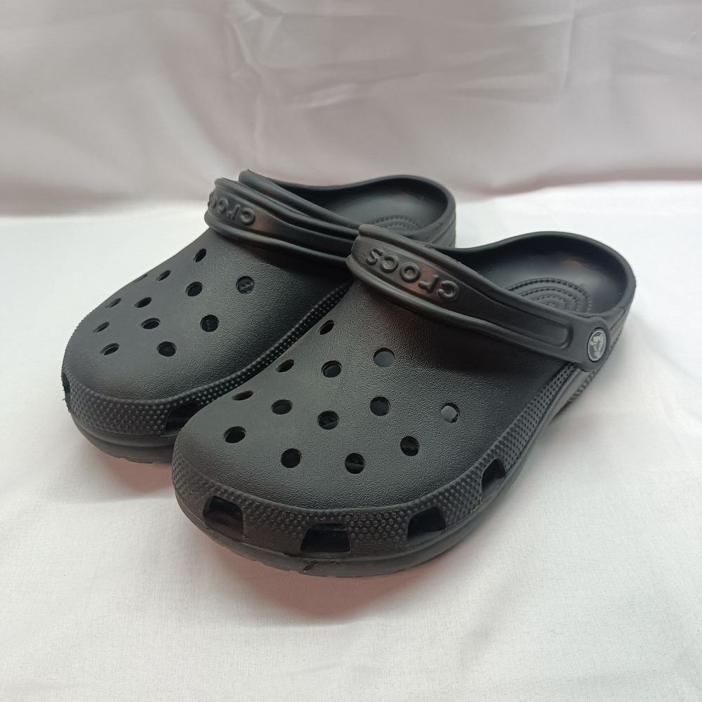 Crocs Classic Clogs Black Unisex Mens 7 Womens 9 Slip On Water Shoes Casual